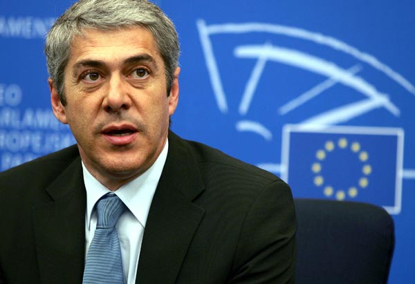 Portugal acepta crisis económica y pide ayuda financiera a Europa