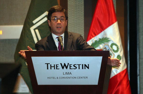 Presidente del Banco Interamericano de Desarrollo, Luis Alberto Moreno, 