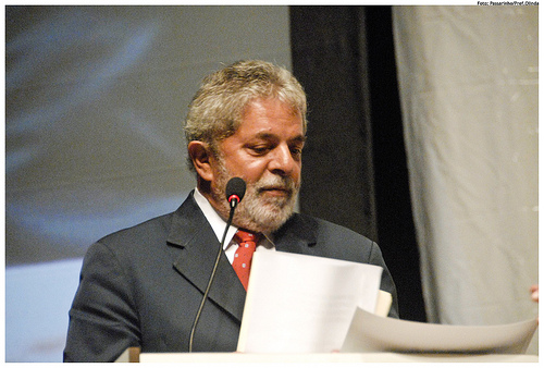 Lula como mediador entre Chavez y Uribe