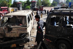 Ataque terrorista deja 90 muertos en Pakistán