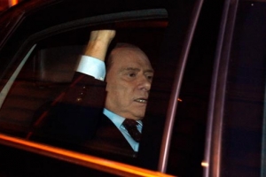 Silvio Berlusconi renuncio