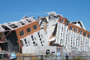 Terremoto en España: 9 muertos y 260 heridos hasta el momento