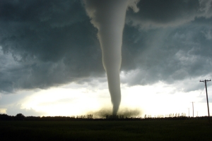 Ya son cerca de 250 los fallecidos a causa de los tornados en EE.UU.